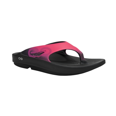 Pink oofos best sale
